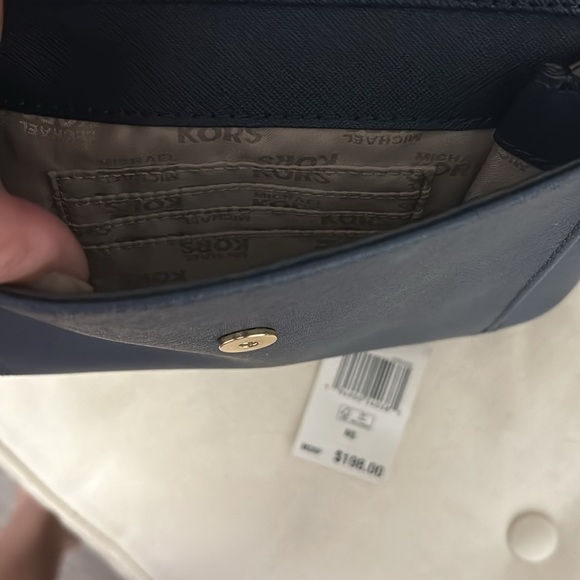 💙Michael Kors Camden Saffiano Leather 💙 - Picture 5 of 11